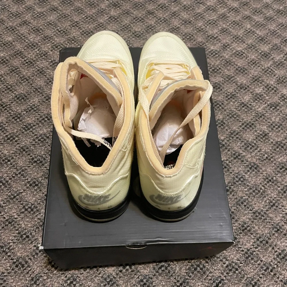 Off White Jordan 5 - Picture 7 of 7